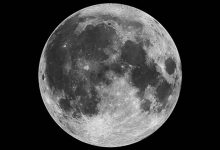 چرا همیشه یک طرف ماه را می بینیم؟